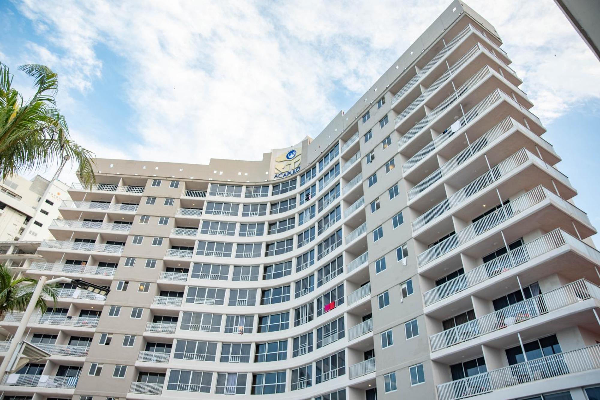 Ritz Acapulco All Inclusive Ngoại thất bức ảnh The hotel in 2011